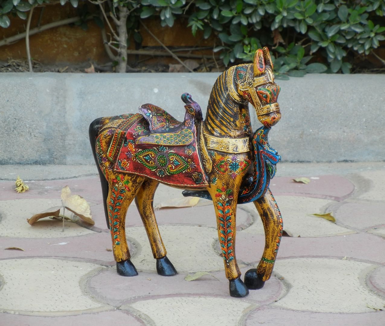 WOODEN PAINTED HORSE SHOWPIECE FIGURINE