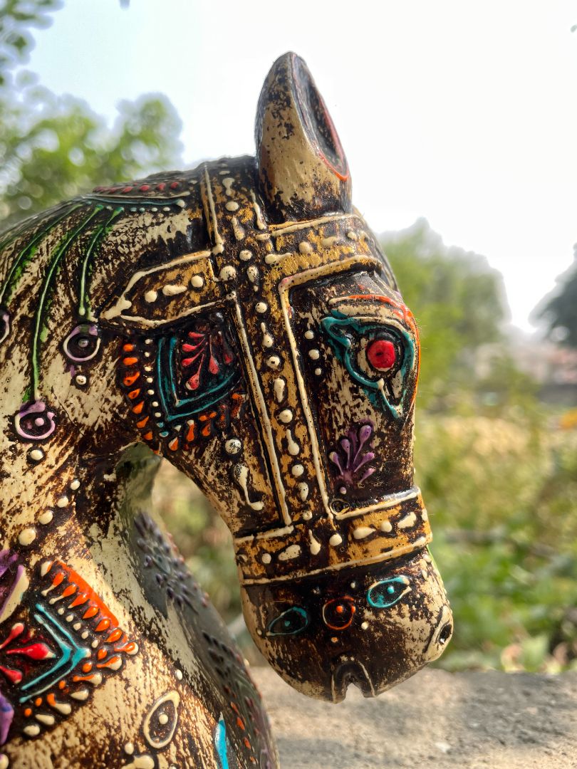 WOODEN HORSE HEAD FIGURINE