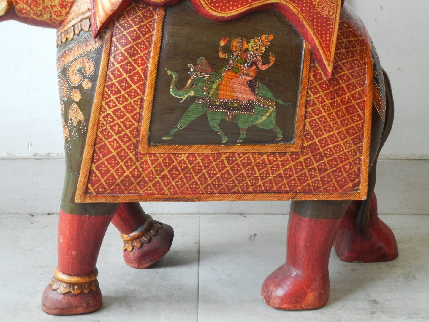 WOODEN ELEPHANT SHOWPIECE, HAND-PAINTED