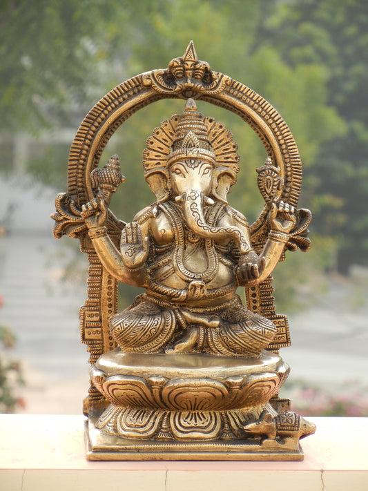 BRASS GANESHA WITH PRABHAVALI SHOWPIECE