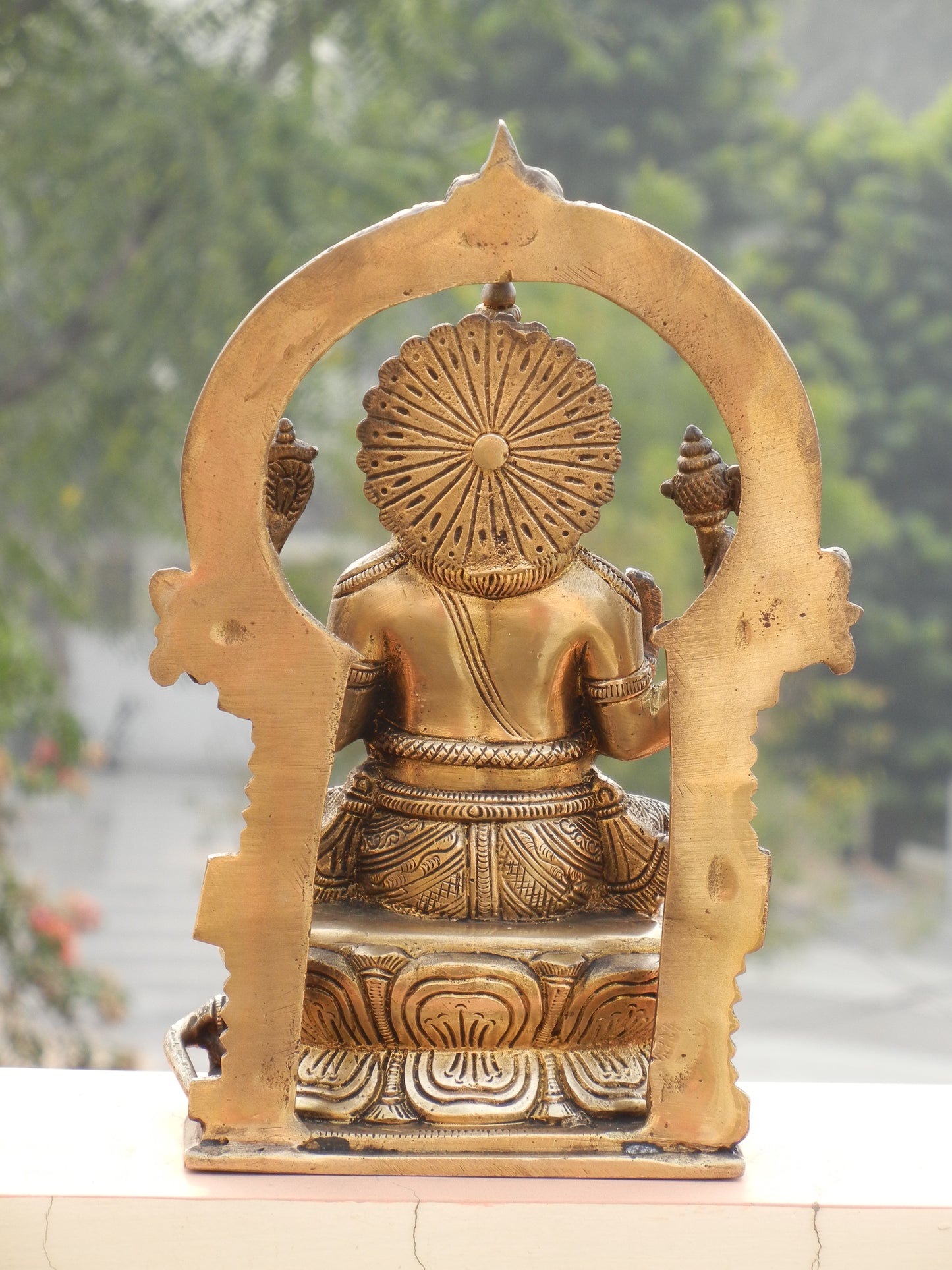 BRASS GANESHA WITH PRABHAVALI SHOWPIECE