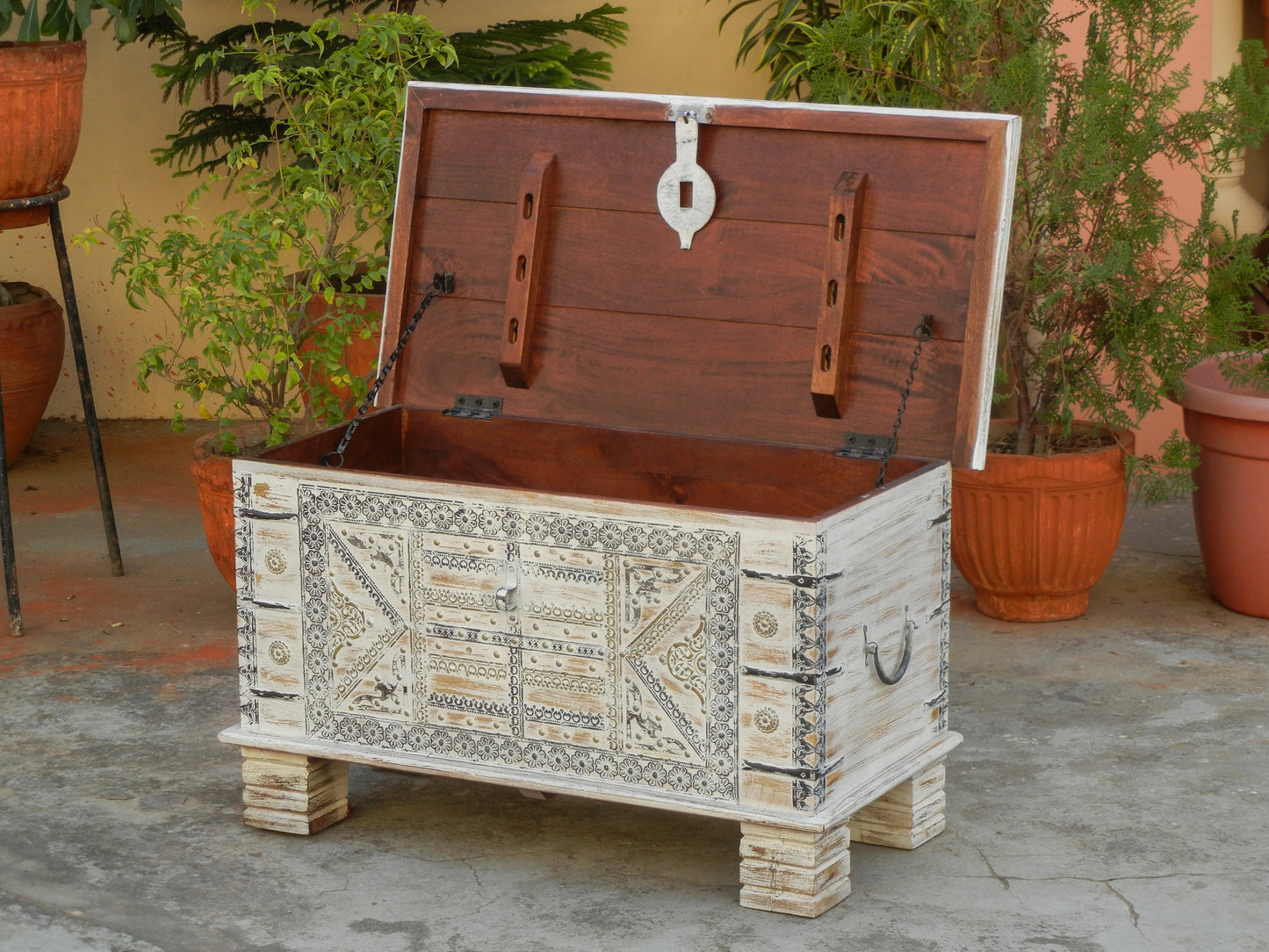 Wooden Distress Finish Trunk Box, Storage Chest, Coffee Table, Rustic Finish, Blanket Box