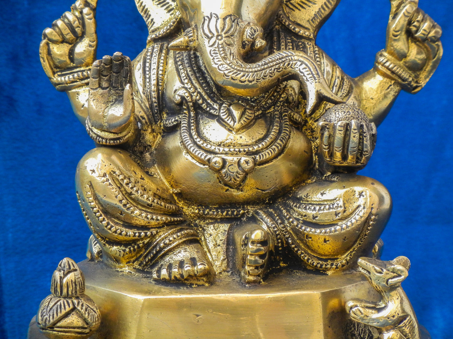 BRASS GANESHA ON CHOWKI SHOWPIECE