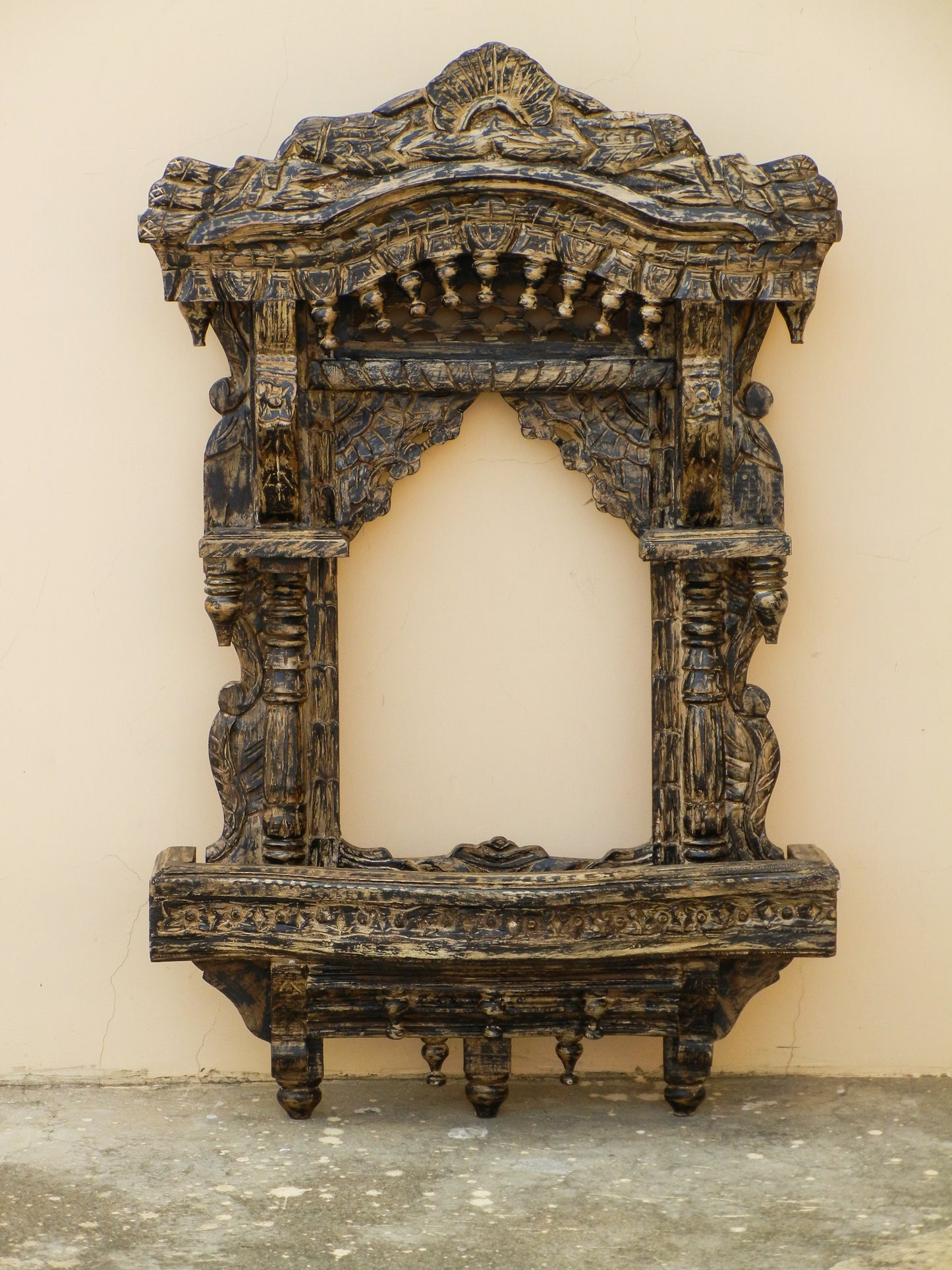 wooden distress finish jharokha