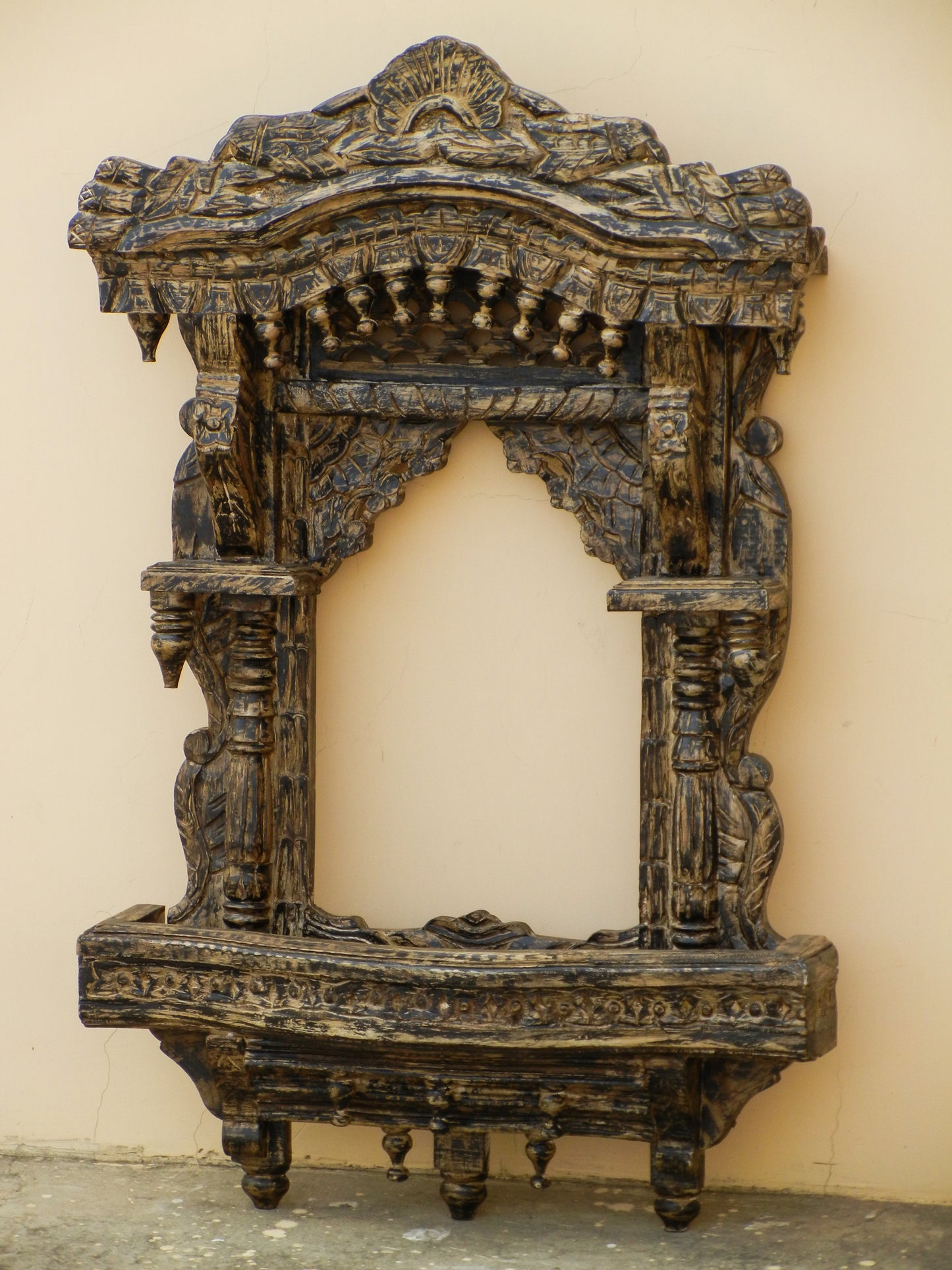 wooden distress finish jharokha